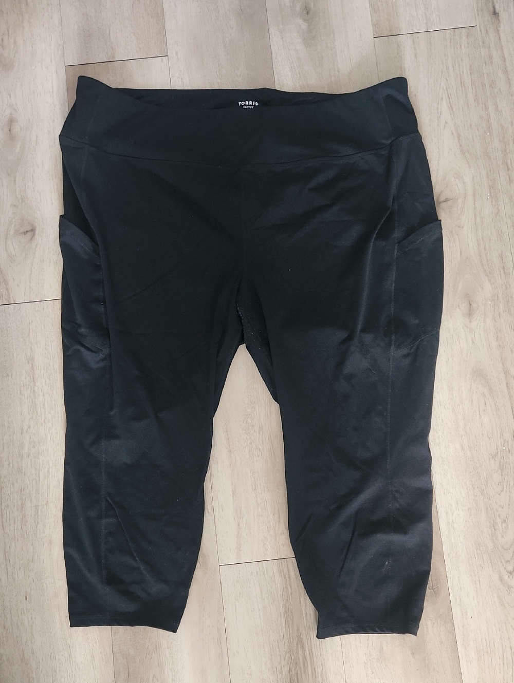 torrid Black Capri Workout Leggings with Side Pockets